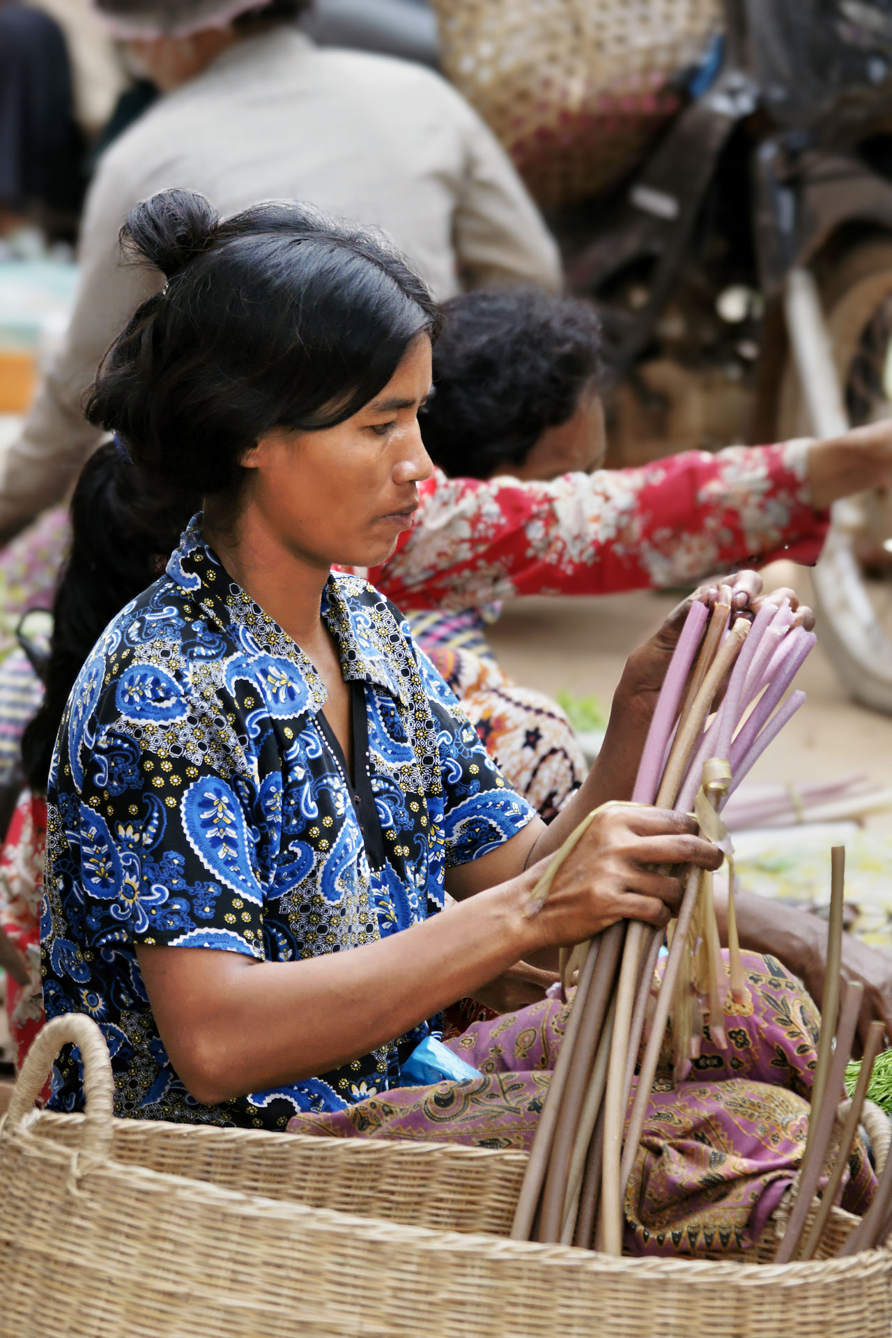 Auf dem Markt des Dorfs Preah Dak im Gebiet von Angkor